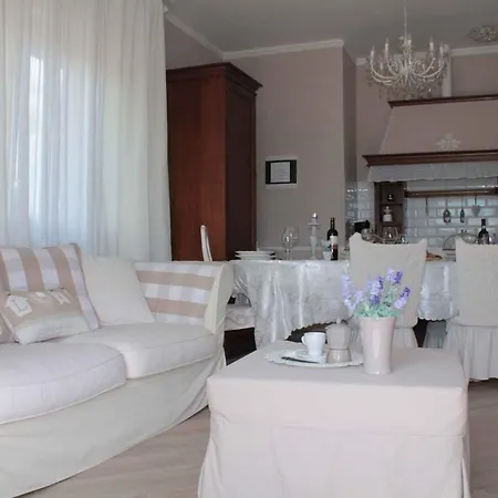 Lejlighed In Montecarlo Lucca 23964 San Piero in Campo (Tuscany)